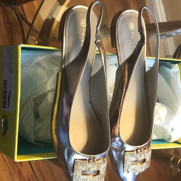 Shoes - Picture 2 of 4